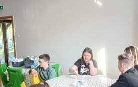 Wyjazd integracyjny do kina i na warsztaty wielkanocne 6