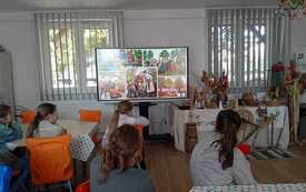 Wyjazd integracyjny do kina i na warsztaty wielkanocne 10