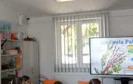 Wyjazd integracyjny do kina i na warsztaty wielkanocne 24