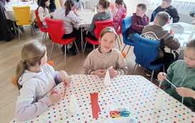 Wyjazd integracyjny do kina i na warsztaty wielkanocne 54