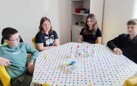 Wyjazd integracyjny do kina i na warsztaty wielkanocne 74