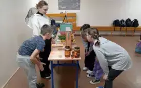 Warsztaty pszczelarskie w naszej szkole 69