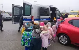 Wizyta funkcjonariuszy służby więziennej  23