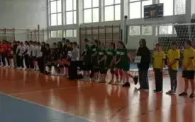 I WIOSENNY TURNIEJ "CZW&Oacute;REK" SIATKARSKICH DZIEWCZĄT O PUCHAR W&Oacute;JTA GMINY EŁK   W NOWEJ WSI EŁCKIEJ 3