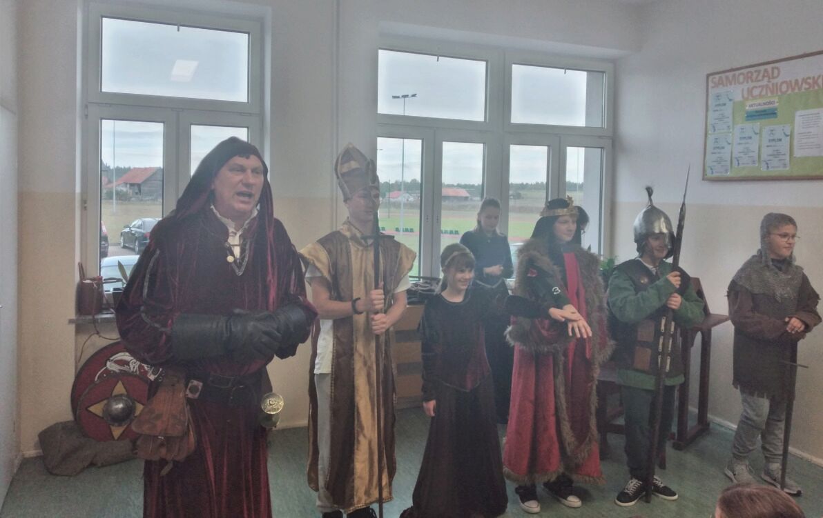 Zdjęcie do Żywa lekcja historii