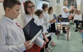 Zdjęcie do &bdquo;&hellip; Bo bez Ojczyzny człowiek zostałby sam!&rdquo; apel z okazji Święta Niepodległości 
