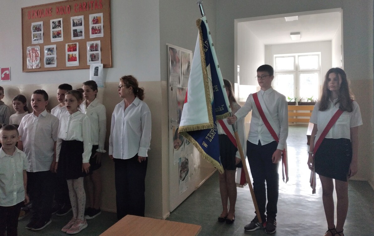 Zdjęcie do Uroczysty apel