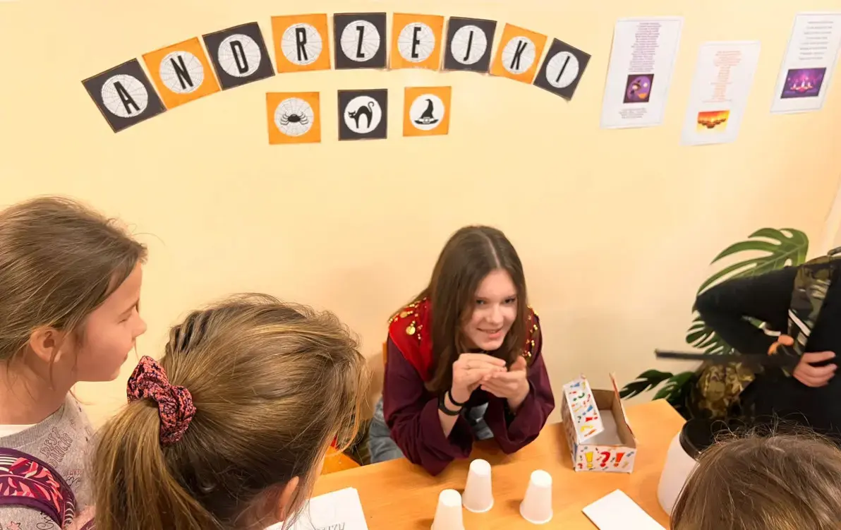 Zdjęcie do Andrzejki w naszej szkole &ndash; magia, tradycja i dobra zabawa