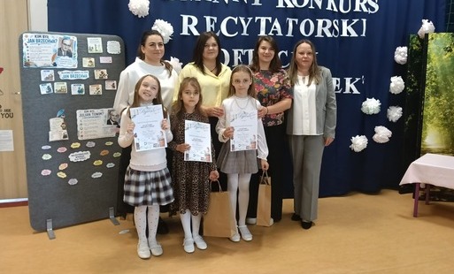 Zdjęcie do Gminny Konkurs Recytatorski "Poetycki poranek"