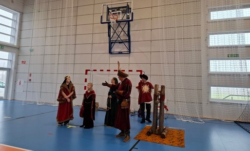 Zdjęcie do Żywa lekcja historii