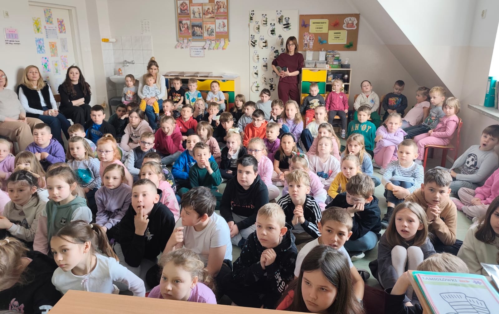 Zdjęcie do ŚWIATOWY DZIEŃ ZESPOŁU DOWNA W NASZEJ SZKOLE &ndash; DZIEŃ KOLOROWEJ SKARPETKI